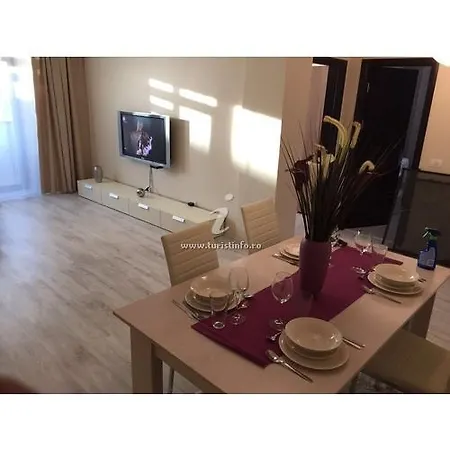 아파트 Apartament Yolo